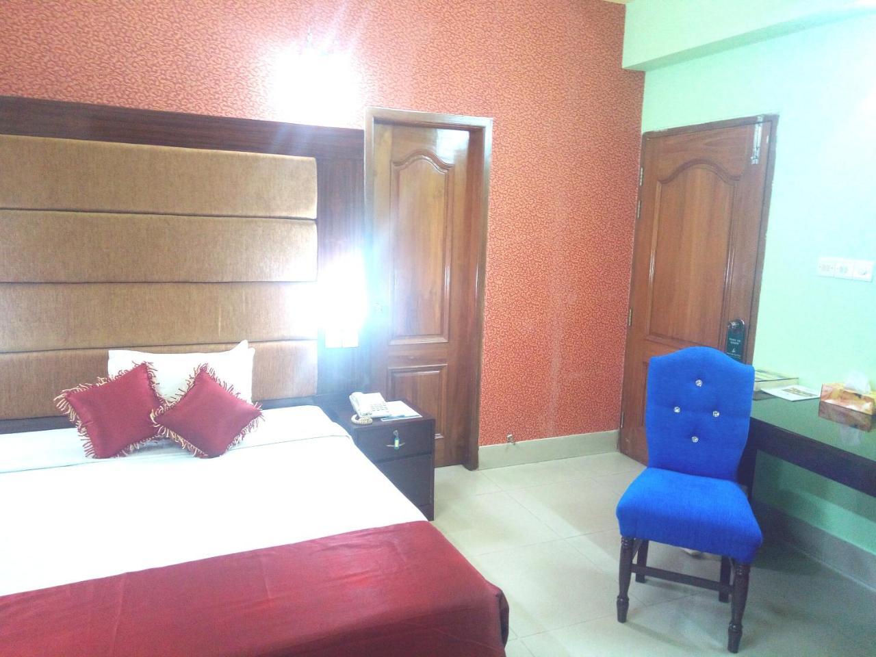 Hotel Lake View Plaza Dhaka Exterior photo